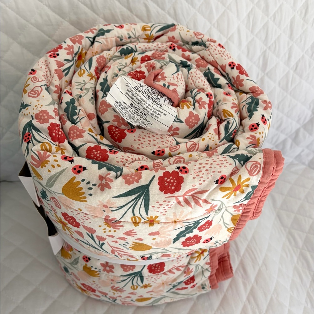 Pillowfort Multicolor Floral Quilt Bedset - Picture 5 of 9